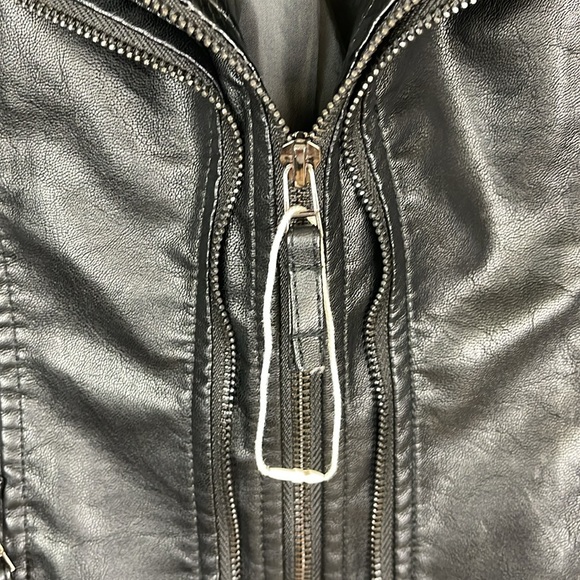 chouyatou Moto Studded Perfectly Shaping Faux Leather Biker Goth Jacket NWOT - Picture 11 of 11